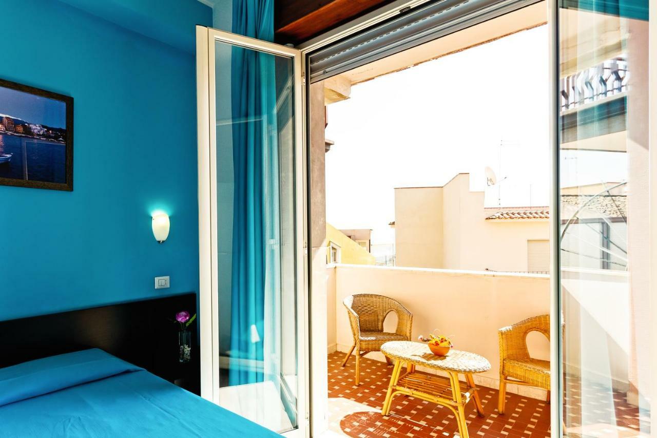 Seaview Terrace Sunny Apartment Giardini Naxos Exterior foto